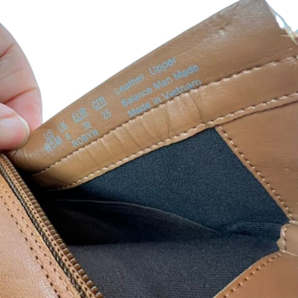 NWOB Naturalizer Women's Robyn Brown Leather Booties Size 8.5M - Picture 4 of 8